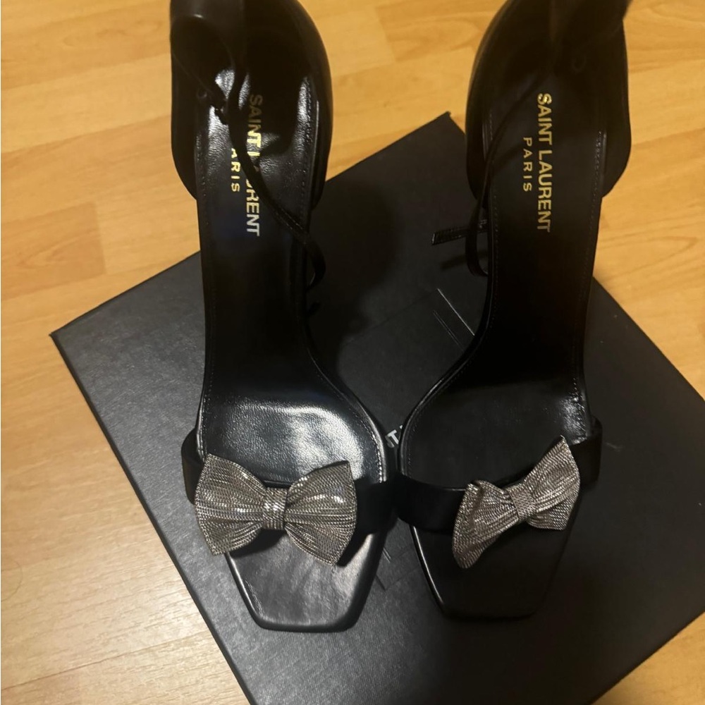Saint Laurent Black Heels with Metallic Bow - Picture 3 of 6